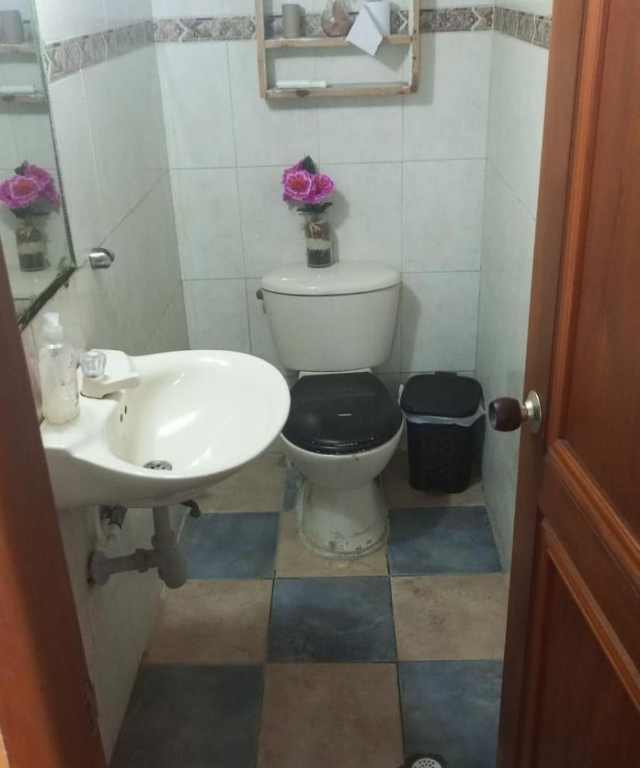 CONFORT Room AIRE AC - Desayuno - Tv - Baño Compartido - Excelente Ubicación Muelle Cruceros - Exquisita Atención y Buen Ambiente