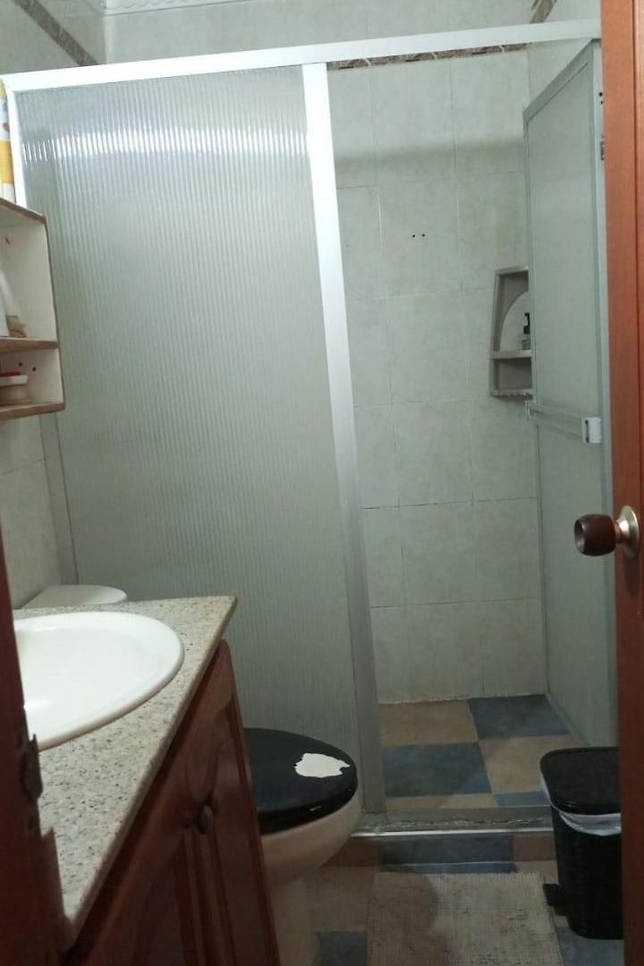 CONFORT Room AIRE AC - Desayuno - Tv - Baño Compartido - Excelente Ubicación Muelle Cruceros - Exquisita Atención y Buen Ambiente Pensión