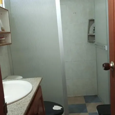 Confort Con Aire Y Desayuno Con Baño Compartido Con Elementos De Limpieza Huéspedes Conscientes Del Aseo Excelente Atención Y Ambiente Pensión